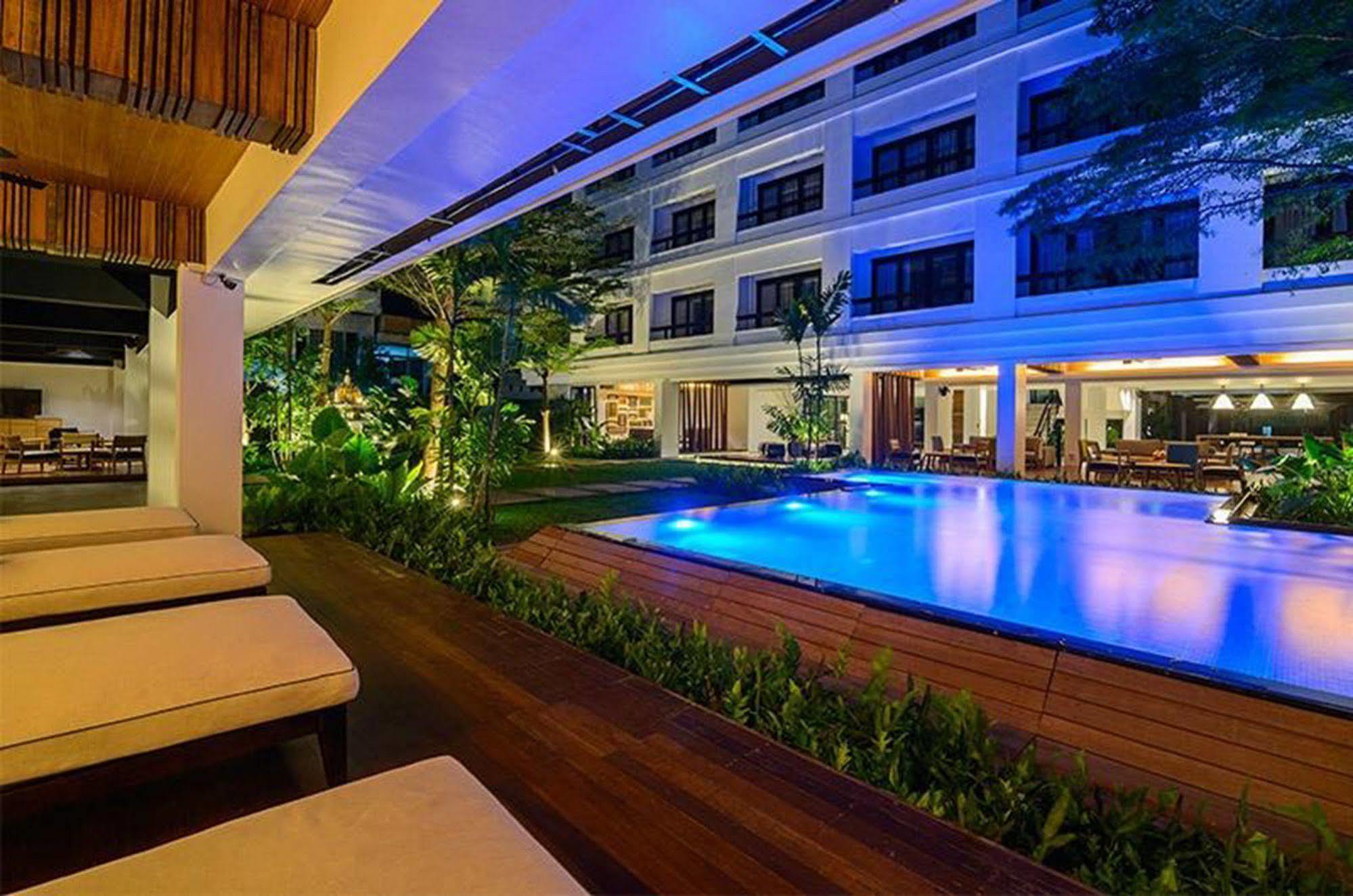 Uma Residence Banguecoque Exterior foto
