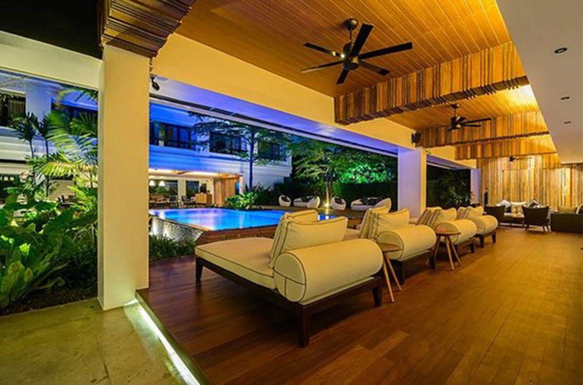 Uma Residence Banguecoque Exterior foto